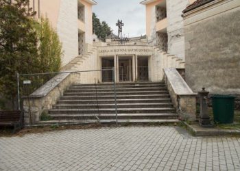 L’Aquila: la città si stringe nel ricordo dei Nove Martiri.