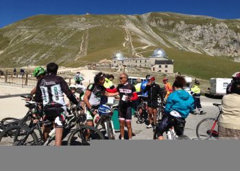 Gran Sasso Byke day: tanta gente in una spledida giornata sul Gran Sasso.