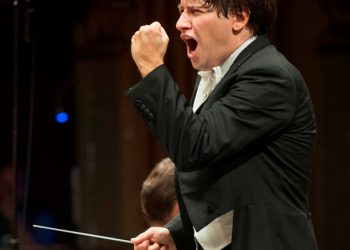 L’Orchestra della Toscana inaugura la sessantottesima stagione della Società Aquilana dei Concerti “B. Barattelli”.