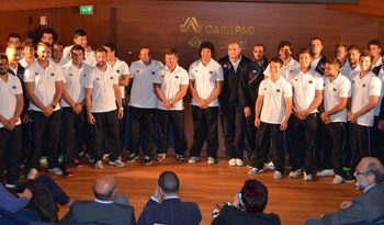 Rugby: presentata la squadra neroverde pronta per l’esordio di domenica al Fattori: “abbiamo iniziato con tanta umiltà, sudore e lavoro” le parole del capitano Maurizio Zaffiri.