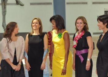 Vestirono le first lady del G8 dell’Aquila ma la Regione non li sostiene.