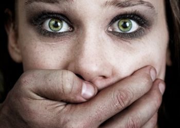 Violenza donne: a Pescara spettacolo per la liberta’ femminile.