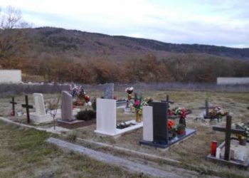 Richiesta ripristino bacheche funerarie