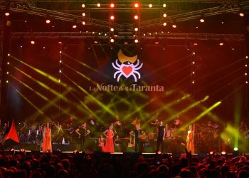 “B. Barattelli”, domenica concerto dell’Orchestra Popolare “La notte della taranta”