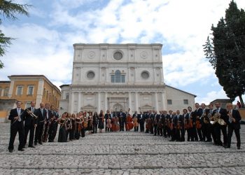 “B. Barattelli”, domani concerto dell’Orchestra Sinfonica Abruzzese all’auditorium della Finanza