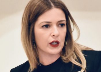 Virus, Marcozzi (M5S): “Verì e D’Amario confermano ritardi, solo 68 tamponi ogni 100mila abitanti”