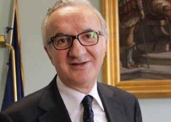 Va in pensione il procuratore generale dell’Aquila, Pietro Mennini: il saluto del sindaco Pierluigi Biondi