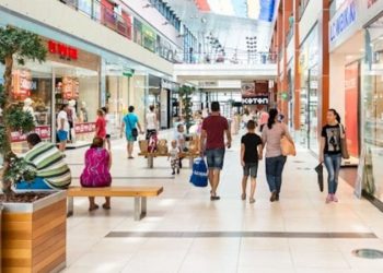 Art.1 e Mgs su centro commerciale a Centi Colella