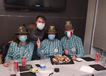 Fase 2: Alpini a cena nei ristoranti aquilani per sostenere la ripresa
