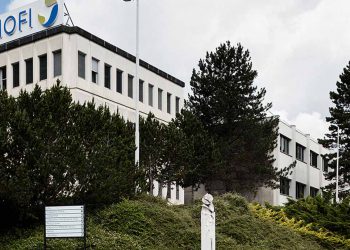 Pezzopane e Pietrucci (Pd): “A Sanofi con sottosegretario Manzella, da governo fondi per lo sviluppo del sito a Scoppito”