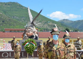 L’Aquila, il monumento ai caduti torna tra gli alpini