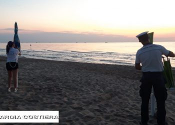 Tortoreto Lido: 1600 metri di spiaggia liberati da ombrelloni, sdraio, sedie e reti da beach volley