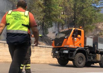 Incendi L’Aquila: ordinanza sindaco, spazio solo a soccorritori specializzati e autorizzati