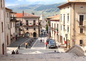 La gente di Pescocostanzo incontra ‘Un reporter in valigia’