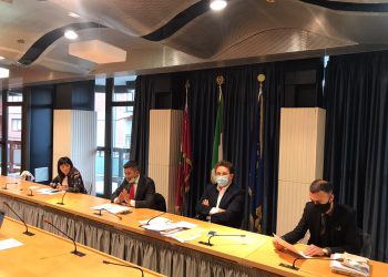 Conferenza centrosinistra su pdl regionale urbanistica: “Cemento, deregulation e illegittimità, troppe cose non vanno nel testo”