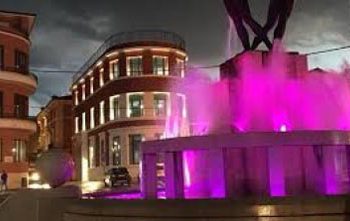La Fontana Luminosa si illumina di rosa per campagna nazionale contro il tumore al seno