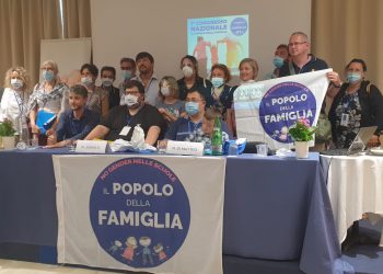 “Popolo della Famiglia”: “Si parte dalla Costituzione, no al referendum e applicazione articoli sulla famiglia”