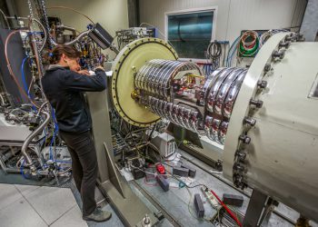 Dai laboratori del Gran Sasso al Big Bang, e ritorno: l’esperimento Luna fa luce sulla densità della materia ordinaria