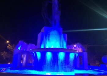 Giornata internazionale dell’infanzia, venerdì 20 la fontana luminosa sarà illuminata di blu