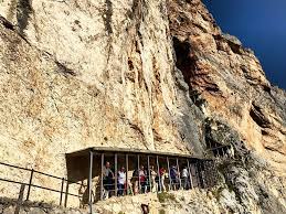 Grotte del Cavallone: Taglieri (M5S), “mettere in sicurezza funivia per tutelare turismo; dobbiamo farci trovare pronti per prossima stagione”