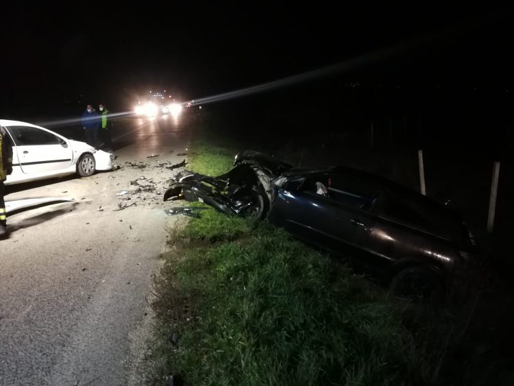 Violento scontro frontale sulla Via Mausonia
