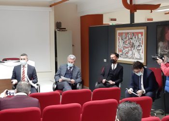 Centrosinistra su bilancio: “Taglio alla romana” di 50 milioni, falcidiati sociale e istruzione. Impietoso anche il parere del Collegio dei Revisori