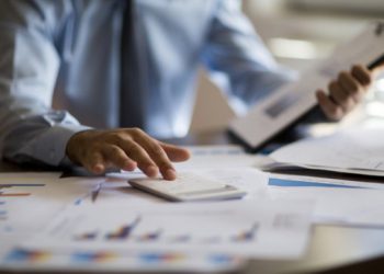 Imprese, appello a governo e regione: “Lavorare per l’Abruzzo in zona gialla prima di Natale”