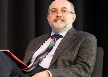 Zoom dentro la notizia dell’08.01.2021: L’Aquila 2022 – La Cultura lascia il segno, ne parliamo con il prof. Pierluigi Sacco