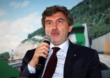 Edilizia residenziale pubblica: Marsilio, fallito tentativo di smontare legge su assegnazione  case popolari