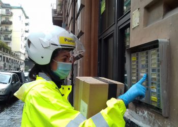 Poste Italiane: anche a L’Aquila e provincia è possibile spedire pacchi da casa in totale sicurezza
