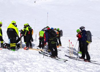 Dispersi monte Velino, fronte valanga 2 Km per 100 metri