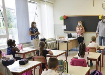 Vaccino: Gilda insegnanti, priorità al personale scolastico