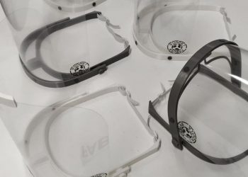 Covid: associazione L’Aquila realizza visiere per medici romani