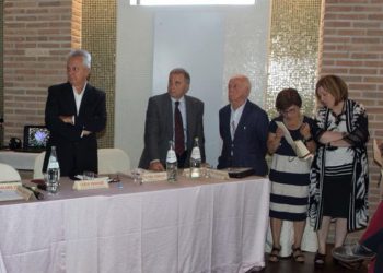 La scuola in dad fino al termine della campagna vaccinazione
