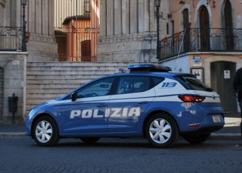  Polizia di Stato: fugge via dopo incidente, denunciati una donna ed il suo compagno