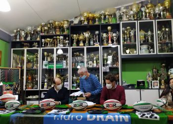 Rugby, presentato a L’Aquila il celebrativo “Spallone” con Italsacci-Italcementi