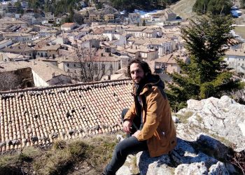 “Quota Mille” alla scoperta di Pescocostanzo, Peppe Millanta visita uno dei borghi più alti dell’Appennino