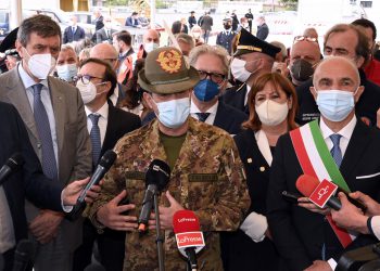 Covid, Marsilio: “Dal Commissario Figliuolo garanzie su fornitura vaccini e attenzione per popolazioni aree interne”