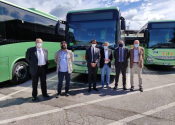 Entrano in servizio in provincia dell’Aquila 6 nuovi bus di ultima generazione che si aggiungono agli 8 consegnati circa un mese fa