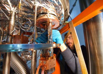 Il silenzio cosmico rende i computer quantistici più performanti