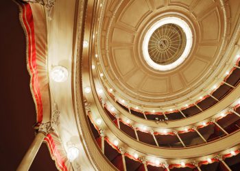 Teatro Aperto, viaggio dietro le quinte del Caniglia