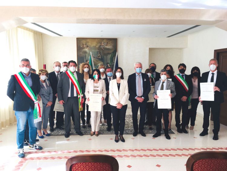 Consegna Diplomi insigniti Onorificenze Ordine “Al Merito della Repubblica Italiana” e Medaglie d’Onore a cittadini italiani deportati nei lager nazisti