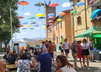 Aielli fa il pieno di turisti a Ferragosto, Di Natale: “Da anonimato a meta più gettonata”