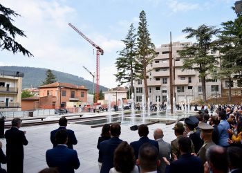 Draghi all’Aquila inaugura Parco della Memoria dedicato alle vittime del sisma 2009