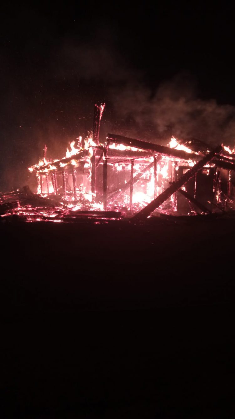 Incendio: distrutto nella notte il Rifugio-Ristorante Fonte Vetica. Video e immagini