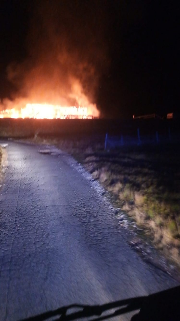 Incendio: distrutto nella notte il Rifugio-Ristorante Fonte Vetica. Video e immagini
