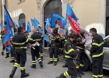 Vigili del fuoco scioperano contro progetto nuova caserma di via Panella: adesione al 93%