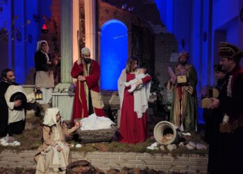 Grande partecipazione, applausi ed emozioni nella serata di “Quanno nascette Ninno”