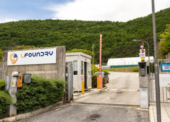 Somministrazione in Lfoundry, allarme Uiltemp: “lavoratori trattati come numeri, situazione indecente”