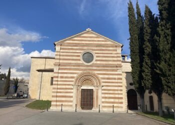 “Giardini di pietre. Il cimitero monumentale dell’Aquila”, un libro a cura delle docenti Carla Bartolomucci e Simonetta Ciranna